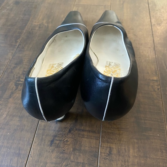 Salvador Ferragamo Black kitten heels - Picture 13 of 13